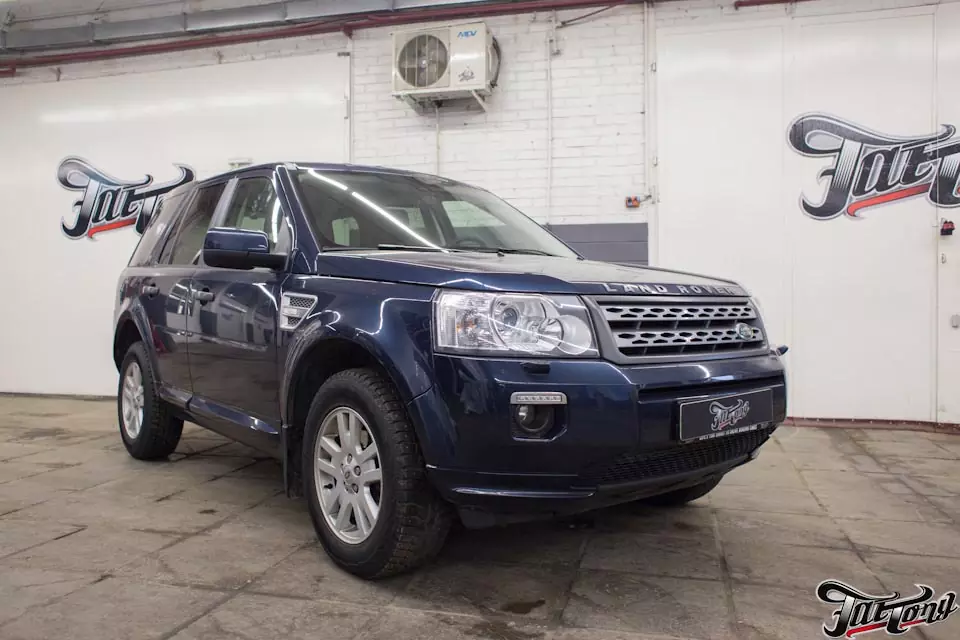 Land Rover Freelander. Установка фирменного подогрева руля и пошив обода руля. Шумоизоляция дверей.
